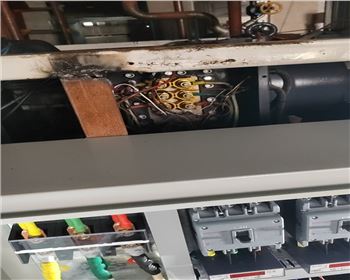 冷庫(kù)維修，更換螺桿機(jī)組電柜